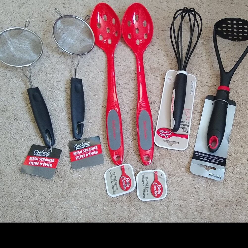 Kitchen tools: Whisk, Mash potato, Sieves x 2, Slotted Spoon x 2 New x 6